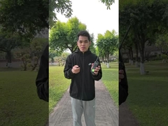 Demonstration des Walkie-Talkies M-798 im Freien