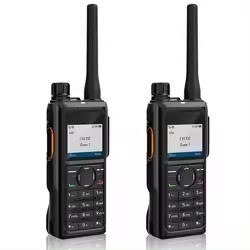 Digitale Zwei-Wege-Radio HP680 DMR Zwei-Wege-Radio Klasse-führende Audio-Leistung und Notfall-Zwei-Wege-Radio