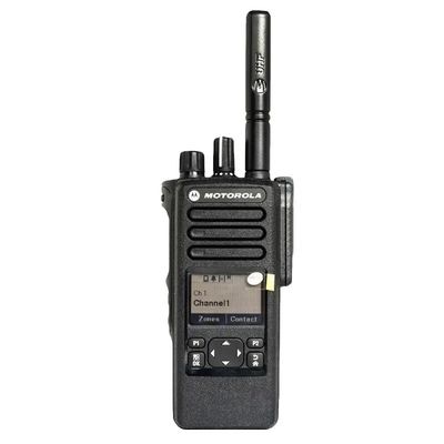 Kompaktes und leistungsstarkes Motorola DMR Radio mit 1/4/5W Ausgangsleistung in englischer Betriebssprache